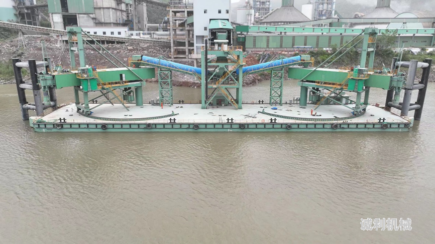 5000T/h圆弧轨道式装船机